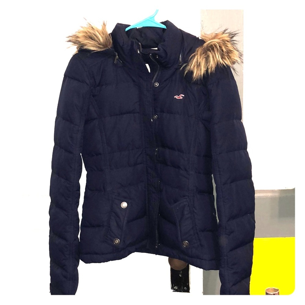 Hollister puffer jacket navy blue fur around hood